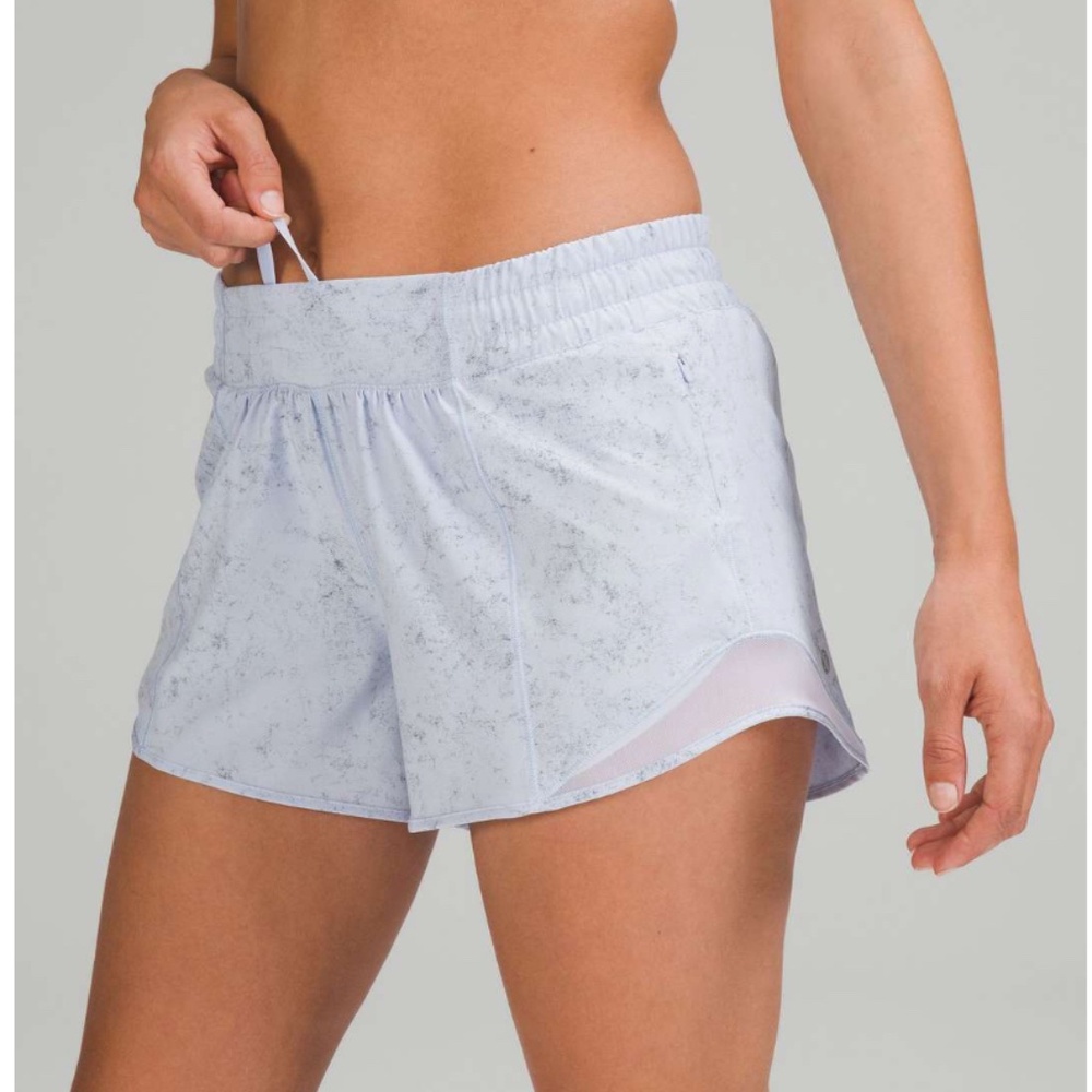 Lululemon Hotty Hot Low-Rise Lined Short 4"Gravel Dust Pastel Blue Multi / Paste